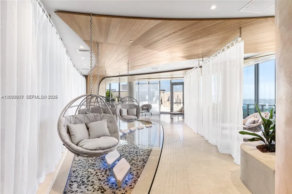 1000 Brickell Plz #PH5103 Miami, FL 33131