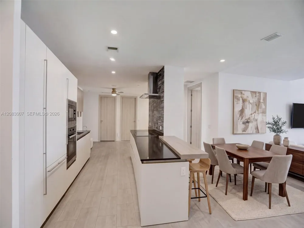 1000 Brickell Plz #PH5103 Miami, FL 33131