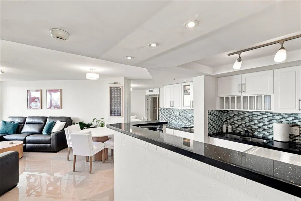 300 THREE ISLANDS BOULEVARD #312 Hallandale Beach, FL 33009