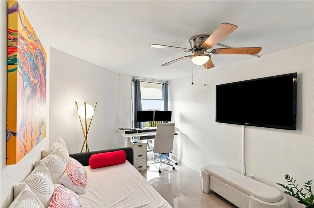 300 THREE ISLANDS BOULEVARD #312 Hallandale Beach, FL 33009