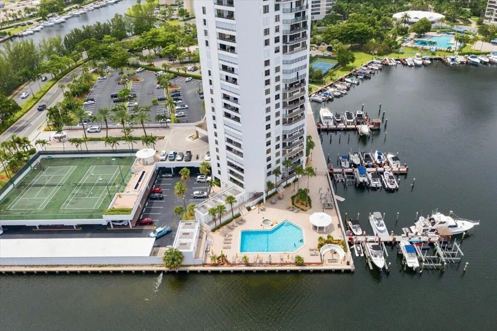 300 THREE ISLANDS BOULEVARD #312 Hallandale Beach, FL 33009