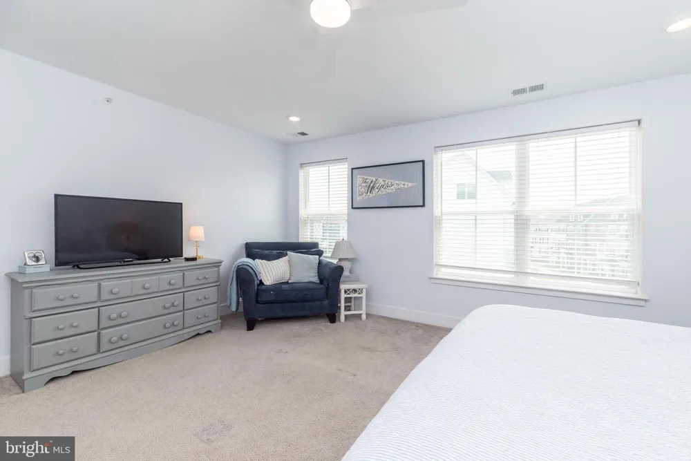 331 FOUNDRY STREET Phoenixville, PA 19460