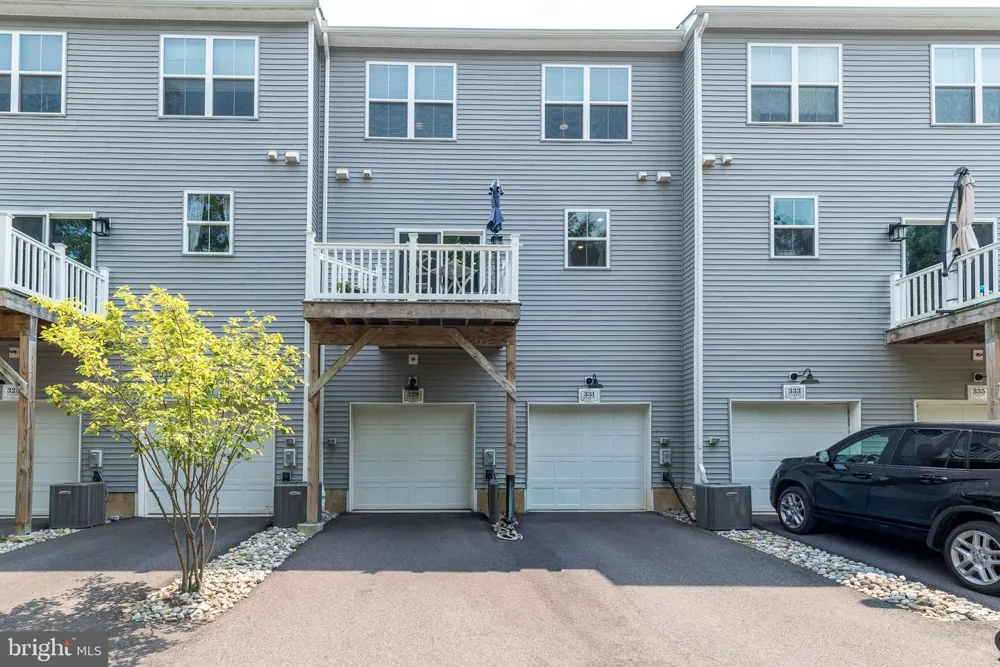 331 FOUNDRY STREET Phoenixville, PA 19460