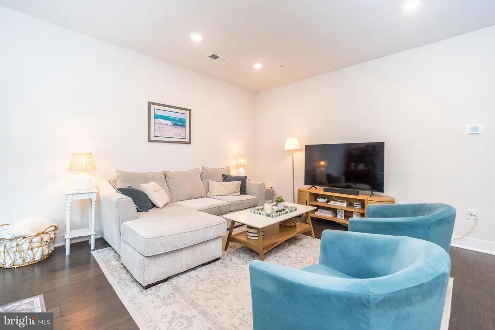 331 FOUNDRY STREET Phoenixville, PA 19460