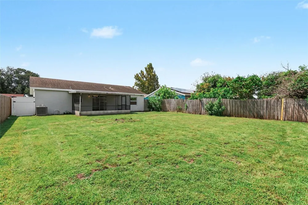 1019 AXLEWOOD CIRCLE Brandon, FL 33511