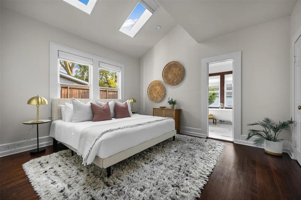 2007 Euclid Avenue Dallas, TX 75206