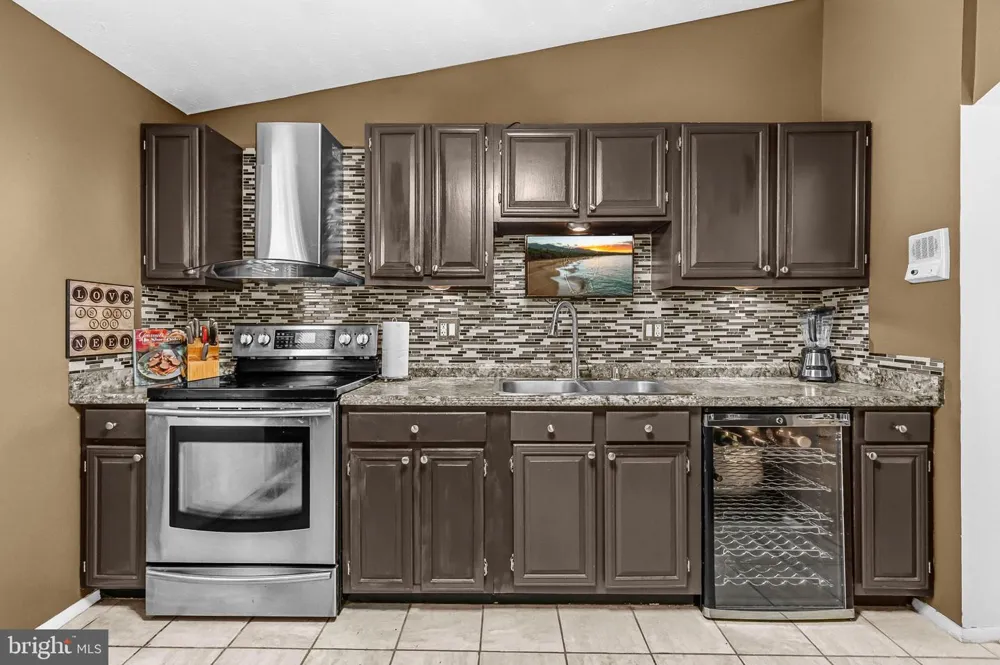 6603 SEWARD ROAD Bowie, MD 20720