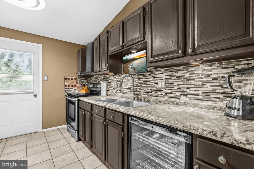 6603 SEWARD ROAD Bowie, MD 20720
