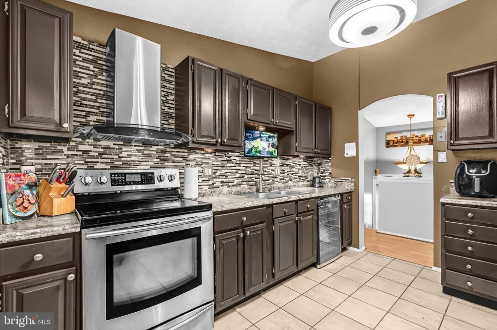 6603 SEWARD ROAD Bowie, MD 20720