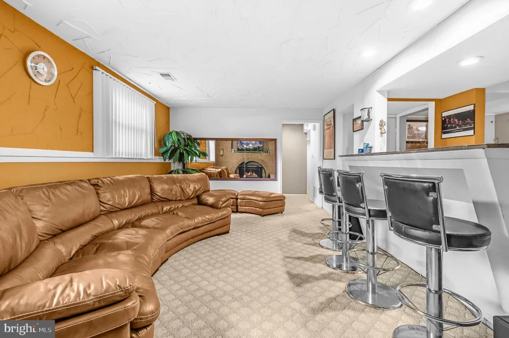 6603 SEWARD ROAD Bowie, MD 20720