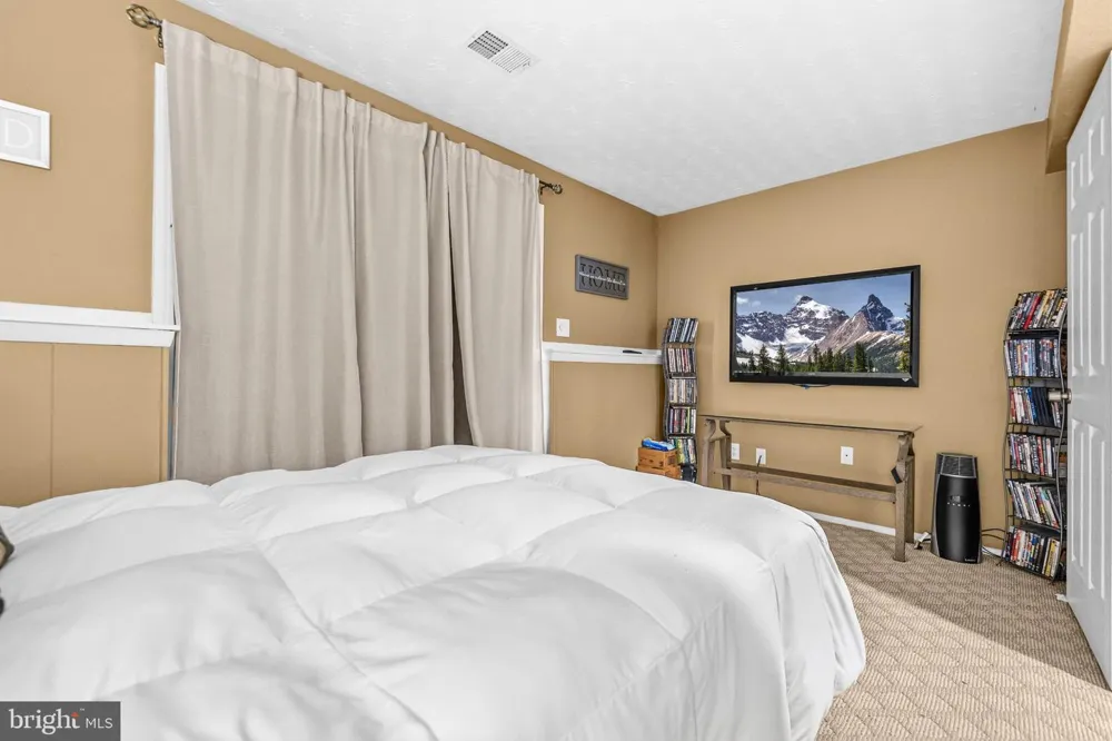 6603 SEWARD ROAD Bowie, MD 20720