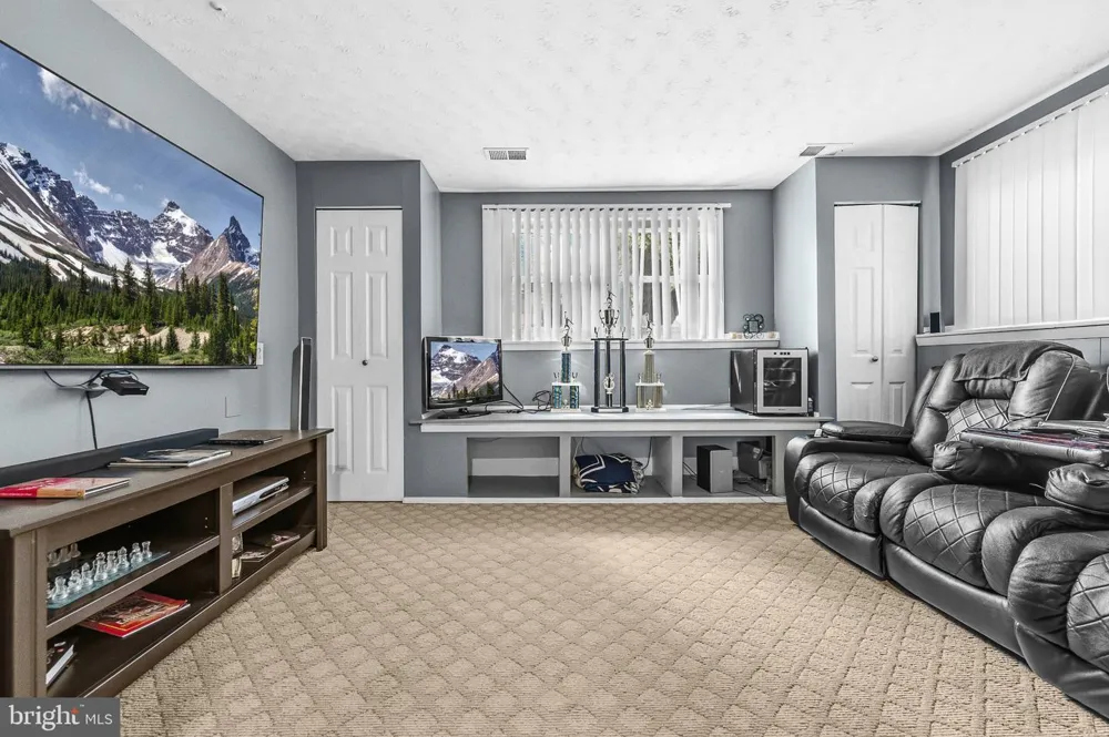 6603 SEWARD ROAD Bowie, MD 20720