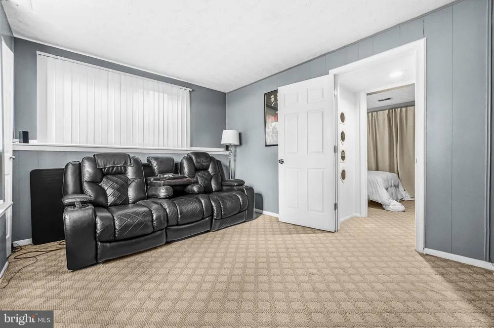 6603 SEWARD ROAD Bowie, MD 20720