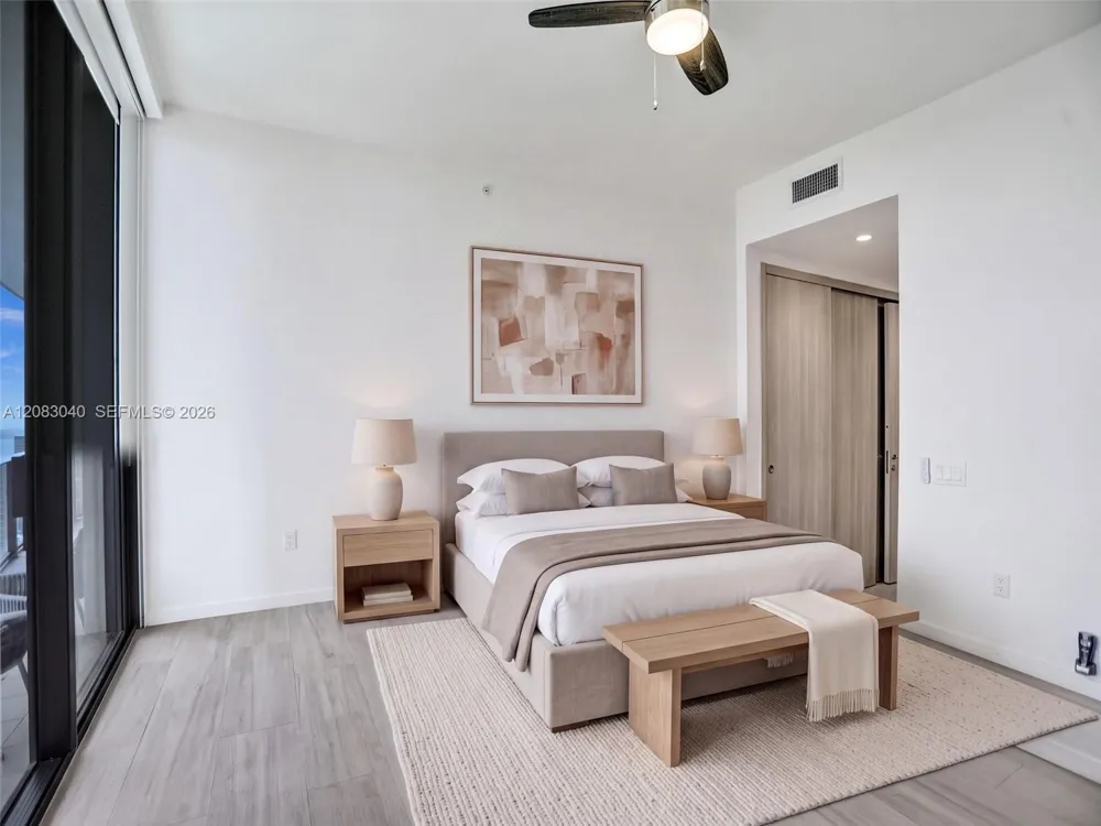 1000 Brickell Plz #PH5103 Miami, FL 33131