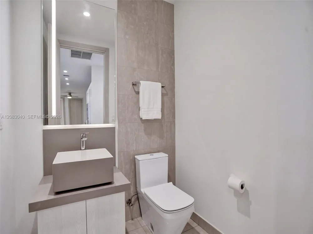1000 Brickell Plz #PH5103 Miami, FL 33131
