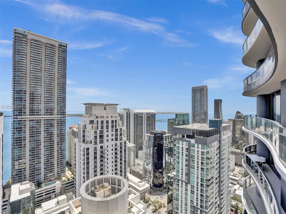1000 Brickell Plz #PH5103 Miami, FL 33131
