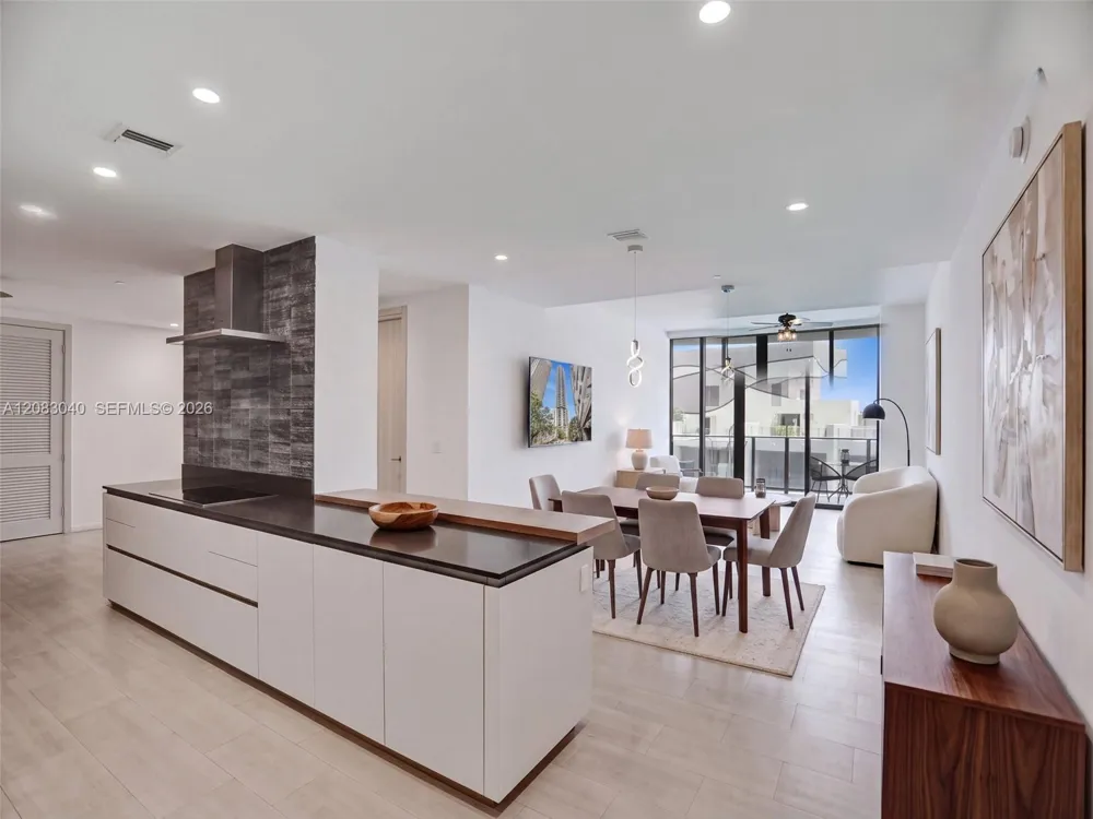 1000 Brickell Plz #PH5103 Miami, FL 33131