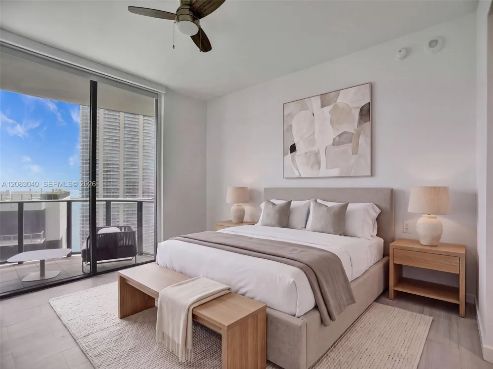 1000 Brickell Plz #PH5103 Miami, FL 33131
