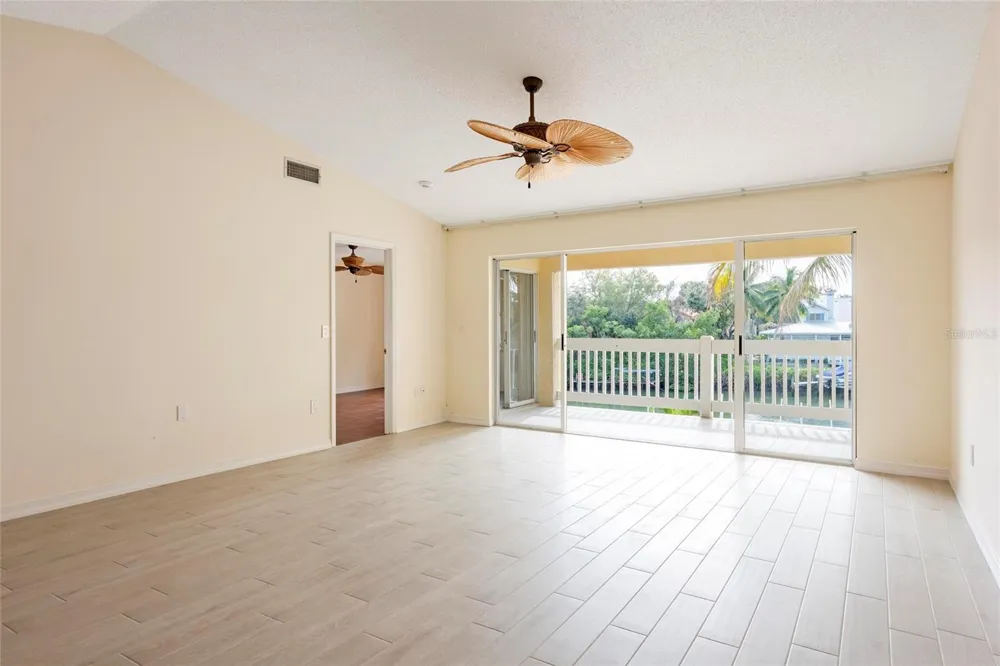 870 HUDSON AVENUE #870 Sarasota, FL 34236