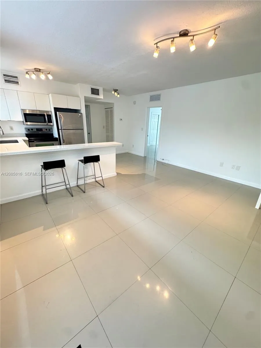 8035 Crespi Blvd #2 Miami Beach, FL 33141