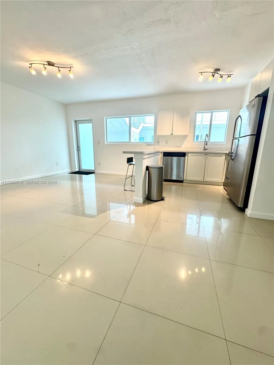 8035 Crespi Blvd #2 Miami Beach, FL 33141