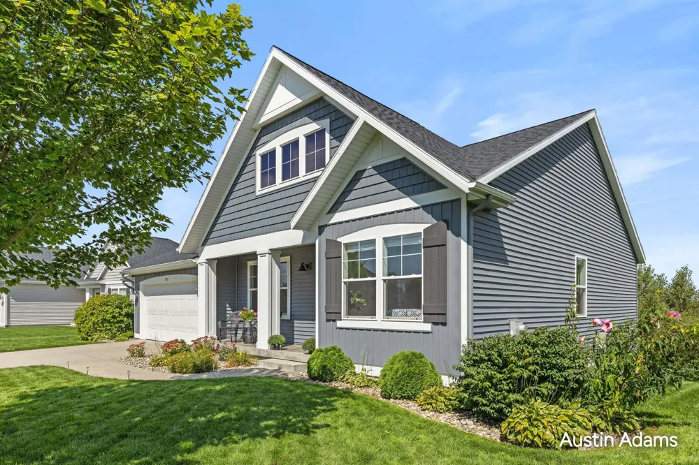 7713 Hawkin Street Allendale, MI 49401