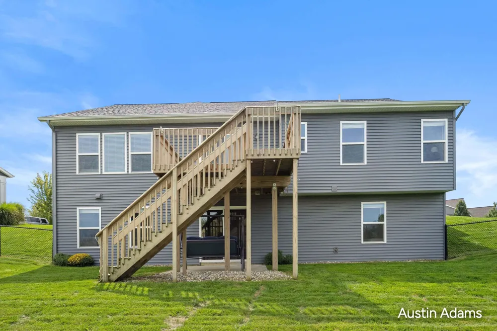 7713 Hawkin Street Allendale, MI 49401