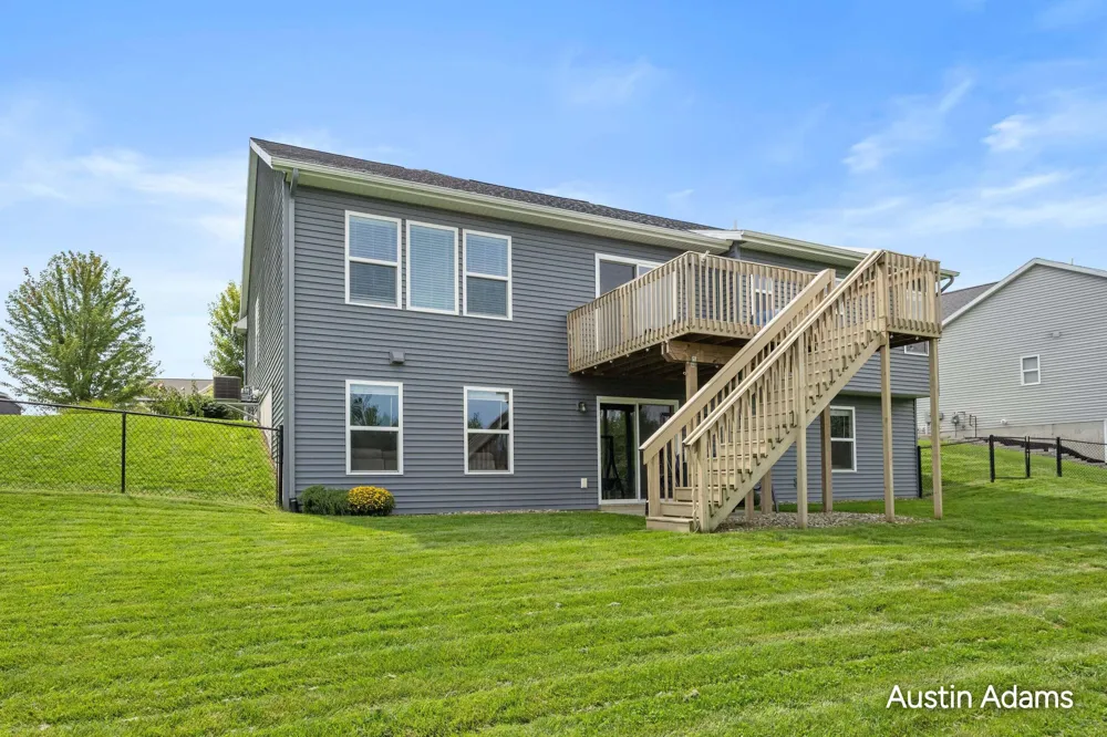 7713 Hawkin Street Allendale, MI 49401