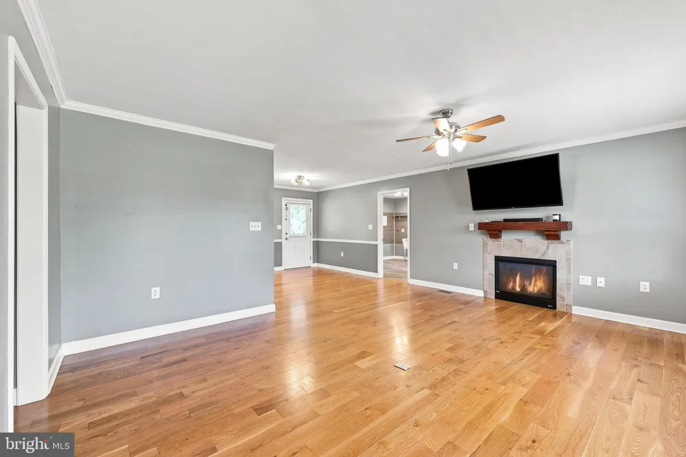 1960 SILER ROAD Winchester, VA 22603