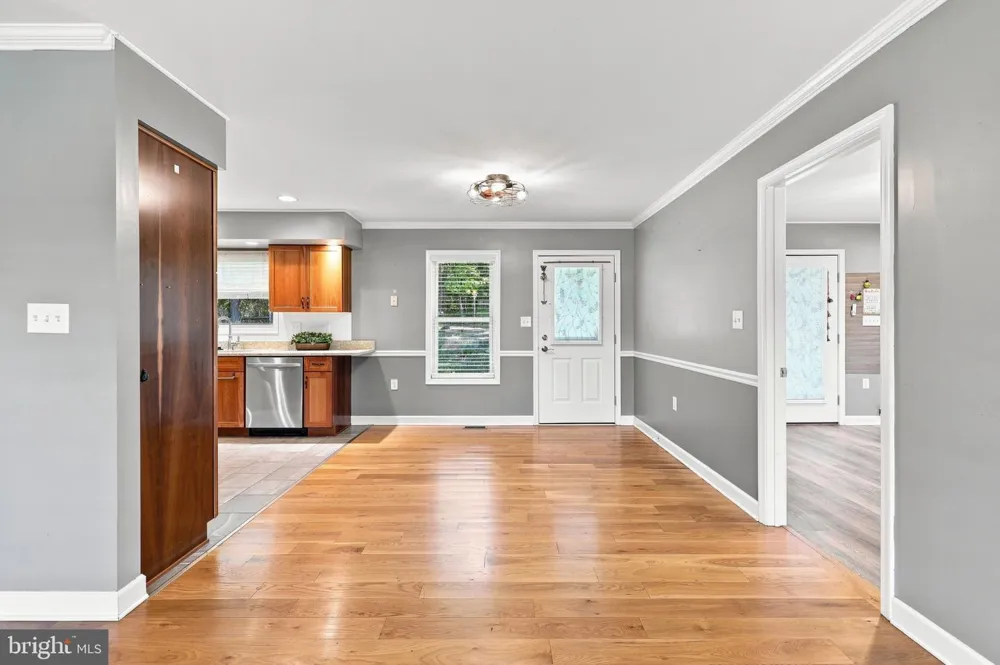 1960 SILER ROAD Winchester, VA 22603