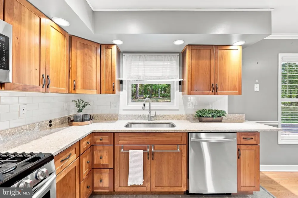 1960 SILER ROAD Winchester, VA 22603