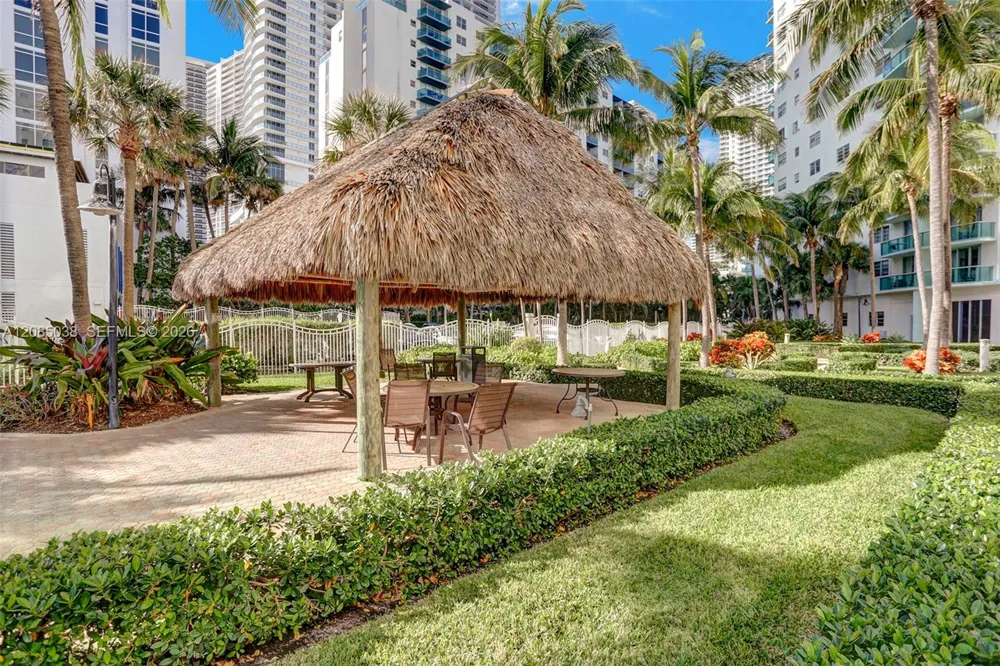 3901 S Ocean Dr #11L Hollywood, FL 33019