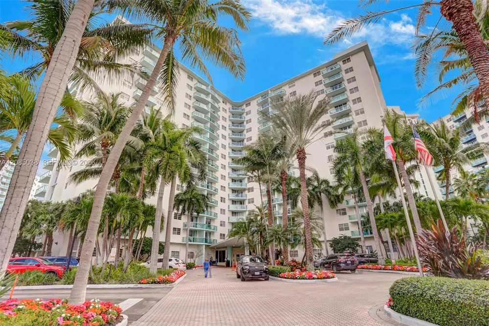 3901 S Ocean Dr #11L Hollywood, FL 33019