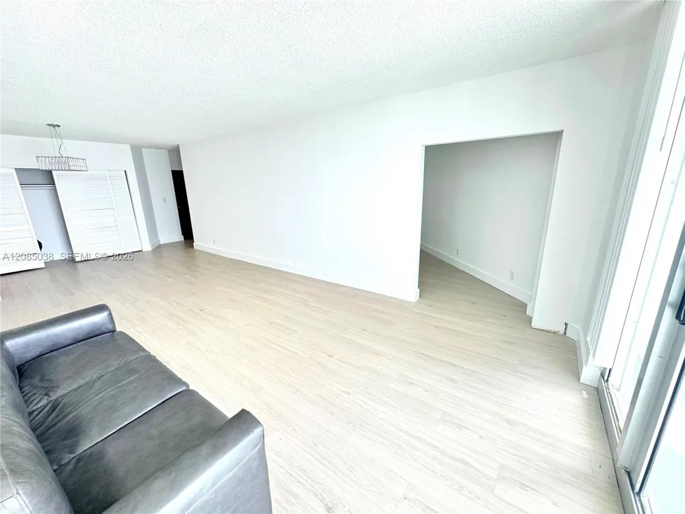 3901 S Ocean Dr #11L Hollywood, FL 33019