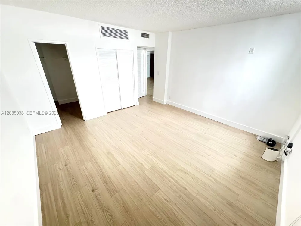 3901 S Ocean Dr #11L Hollywood, FL 33019