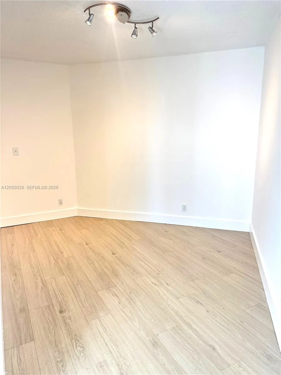 3901 S Ocean Dr #11L Hollywood, FL 33019