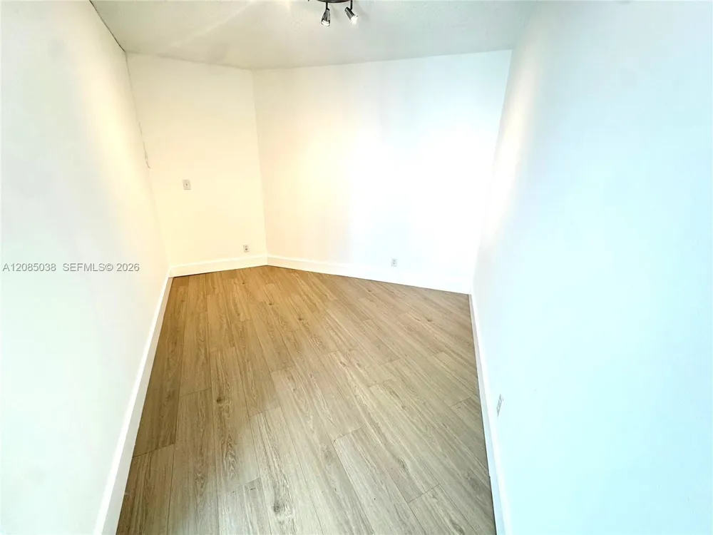 3901 S Ocean Dr #11L Hollywood, FL 33019