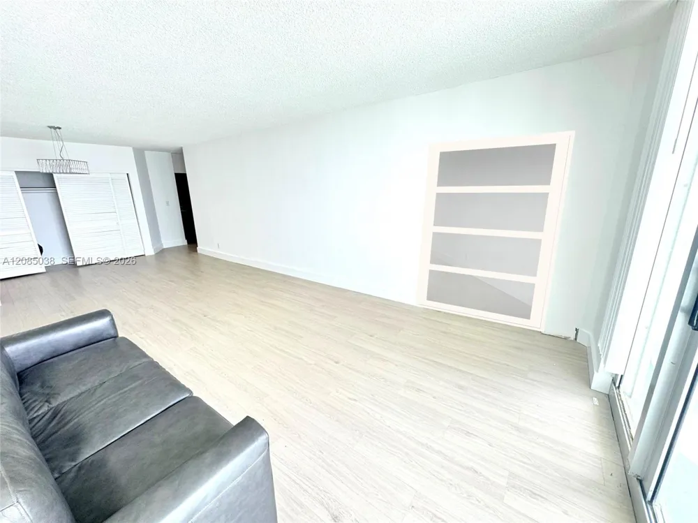 3901 S Ocean Dr #11L Hollywood, FL 33019