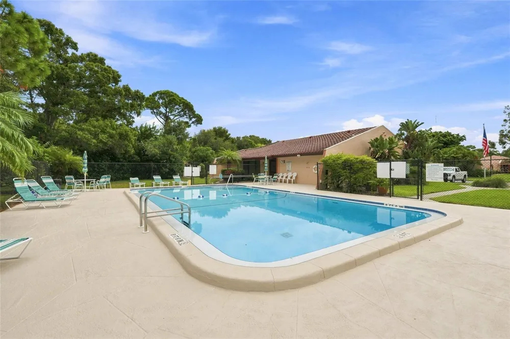 9769 86TH AVENUE #9769 Seminole, FL 33777
