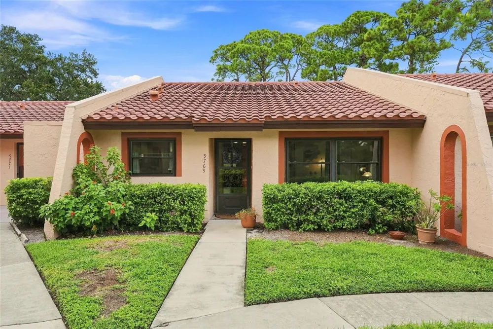 9769 86TH AVENUE #9769 Seminole, FL 33777