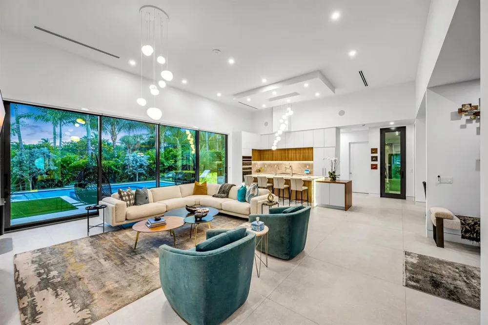 215 NE 28TH COURT Wilton Manors, FL 33334