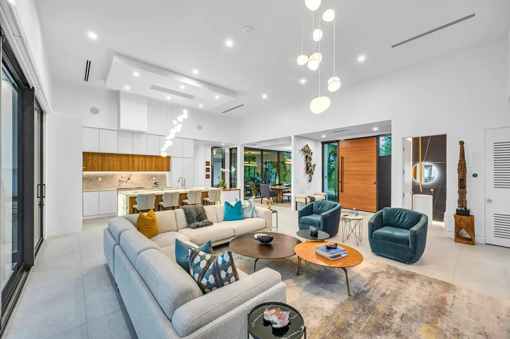 215 NE 28TH COURT Wilton Manors, FL 33334