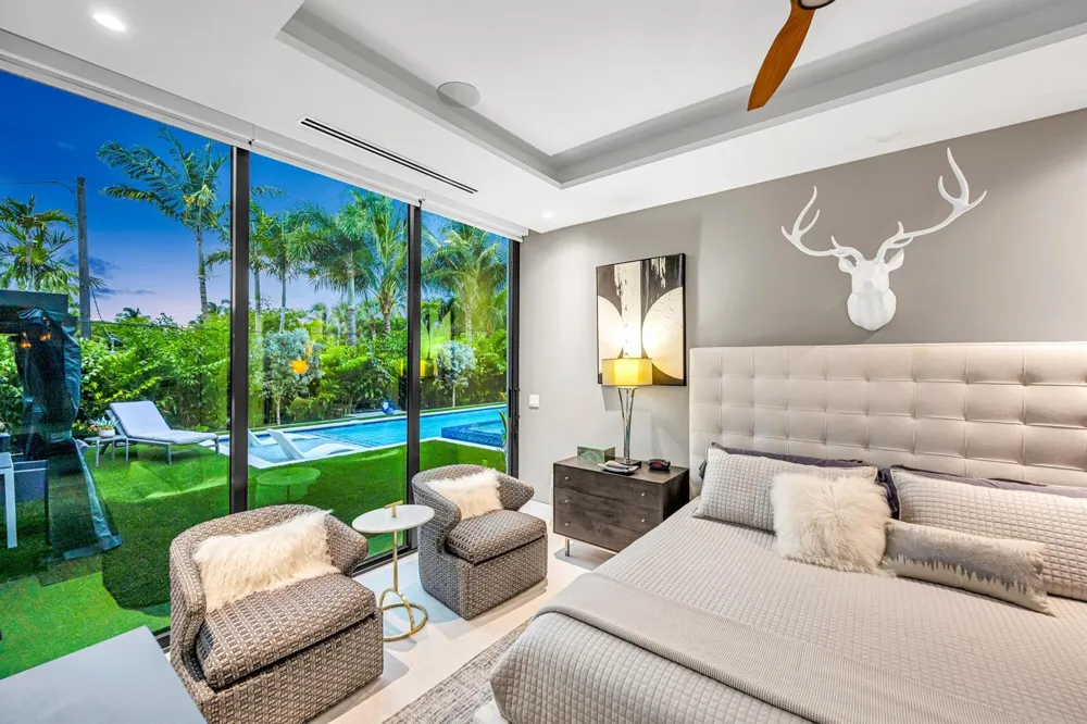 215 NE 28TH COURT Wilton Manors, FL 33334