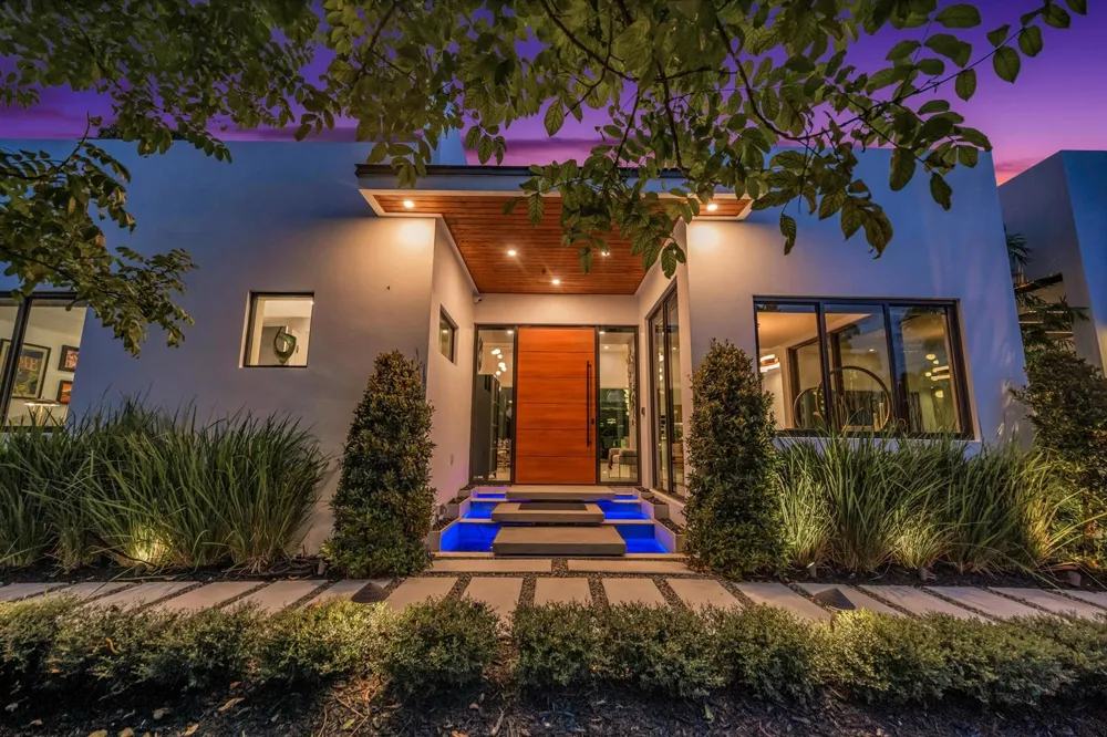 215 NE 28TH COURT Wilton Manors, FL 33334