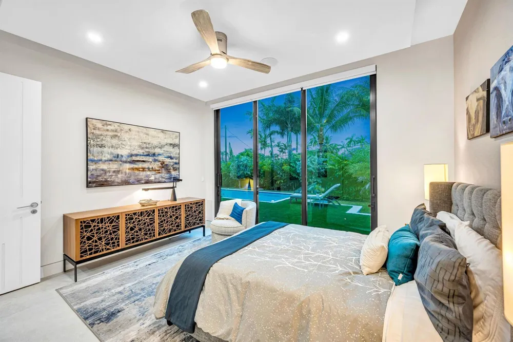 215 NE 28TH COURT Wilton Manors, FL 33334
