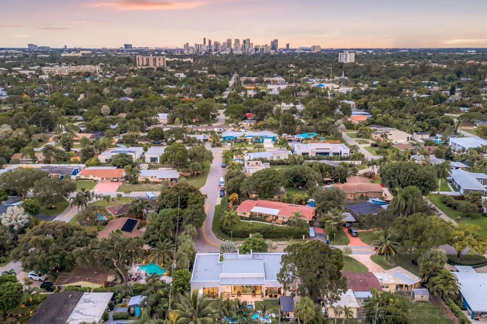 215 NE 28TH COURT Wilton Manors, FL 33334