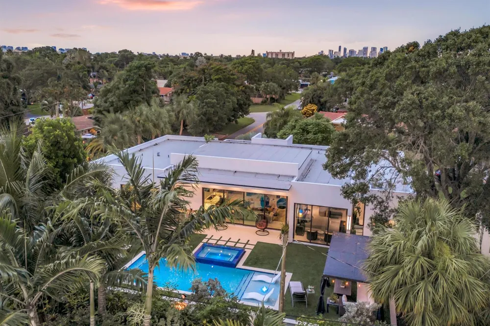 215 NE 28TH COURT Wilton Manors, FL 33334