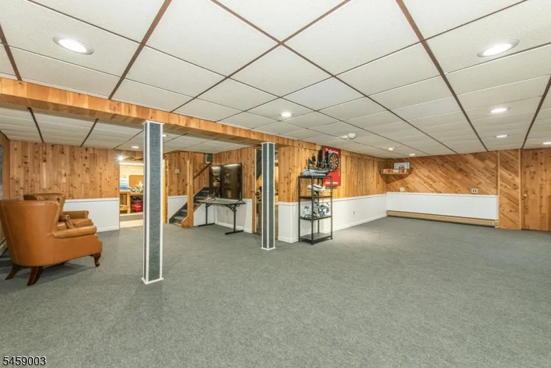 10 Weiss Dr Montville, NJ 07082