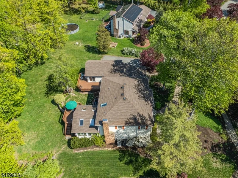 10 Weiss Dr Montville, NJ 07082