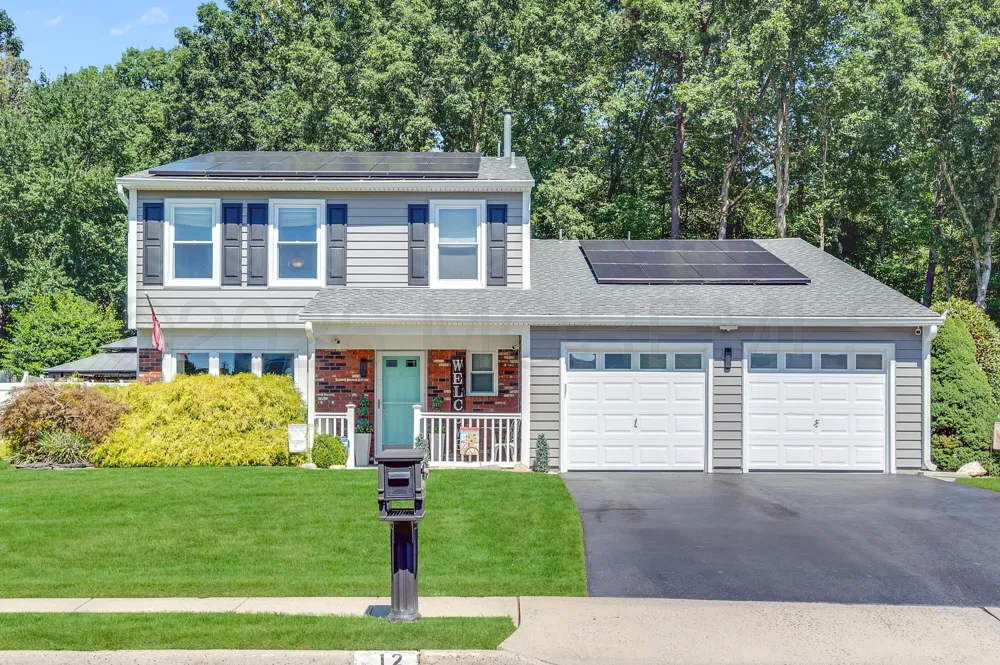 12 Yellowstone Lane Howell, NJ 07731